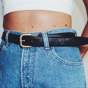 VINTAGE FENDI BELT 🌺 34”-40”